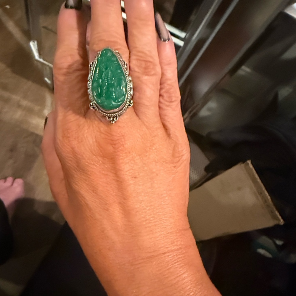 Elegant Green Silver Ring